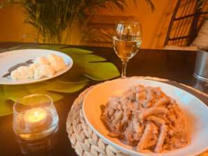 Vegan hoofdgerecht Mac and Cheese